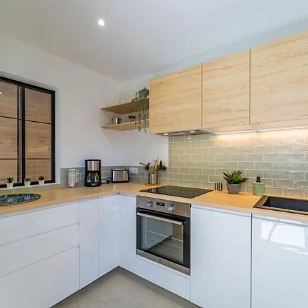 Nathaniel - Appt Terrasse 5 Min De La 아파트