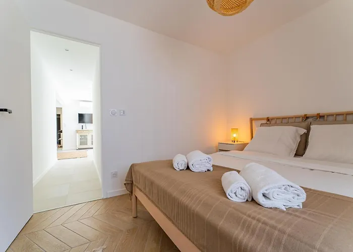 Nathaniel - Appt Terrasse 5 Min De La * آركاشو